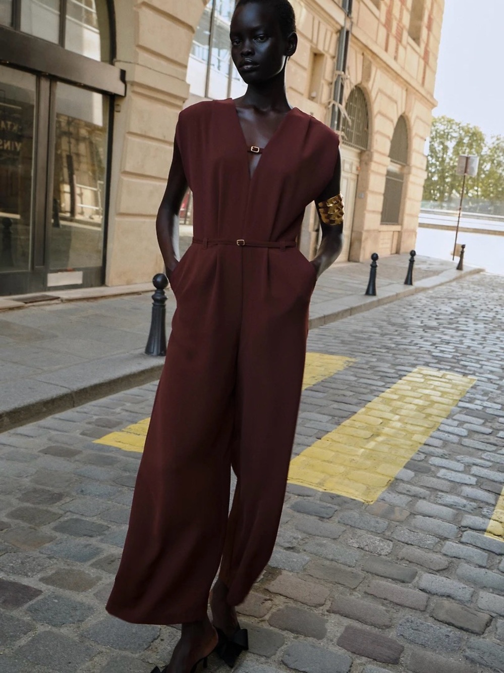 Zara Wide-Leg Belted Jumpsuit Maroon Size Small Elegant V-Neck Wide Leg